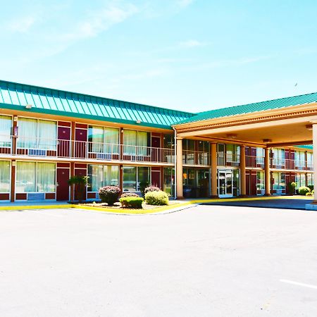Red Roof Inn & Suites Cave City Buitenkant foto