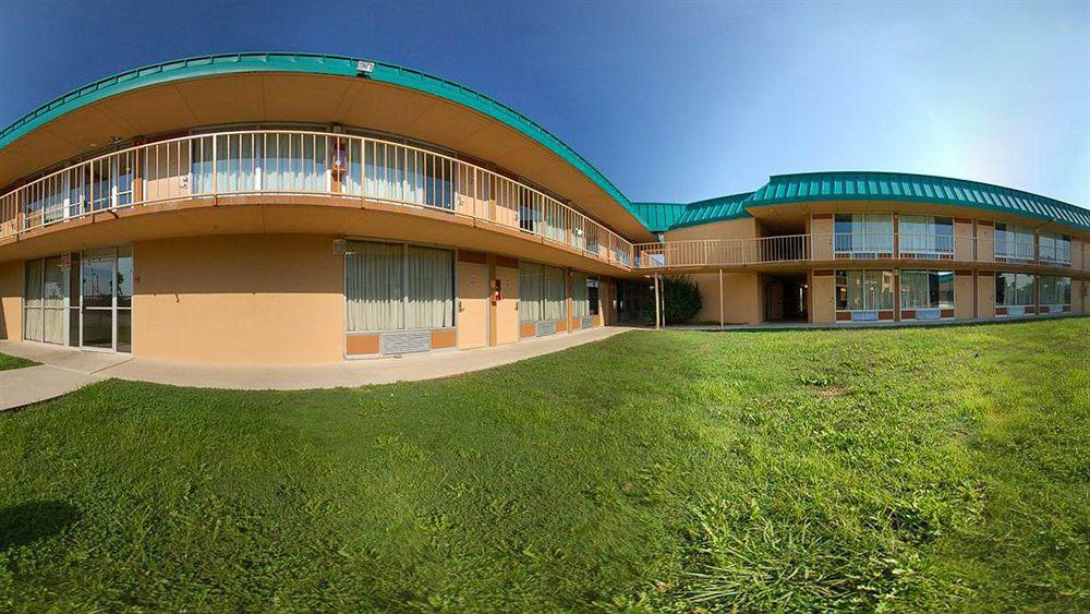 Red Roof Inn & Suites Cave City Buitenkant foto