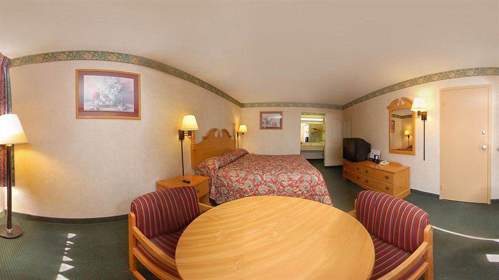 Red Roof Inn & Suites Cave City Buitenkant foto
