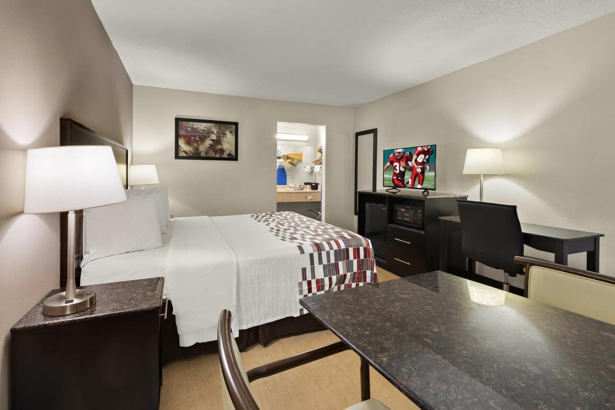 Red Roof Inn & Suites Cave City Buitenkant foto