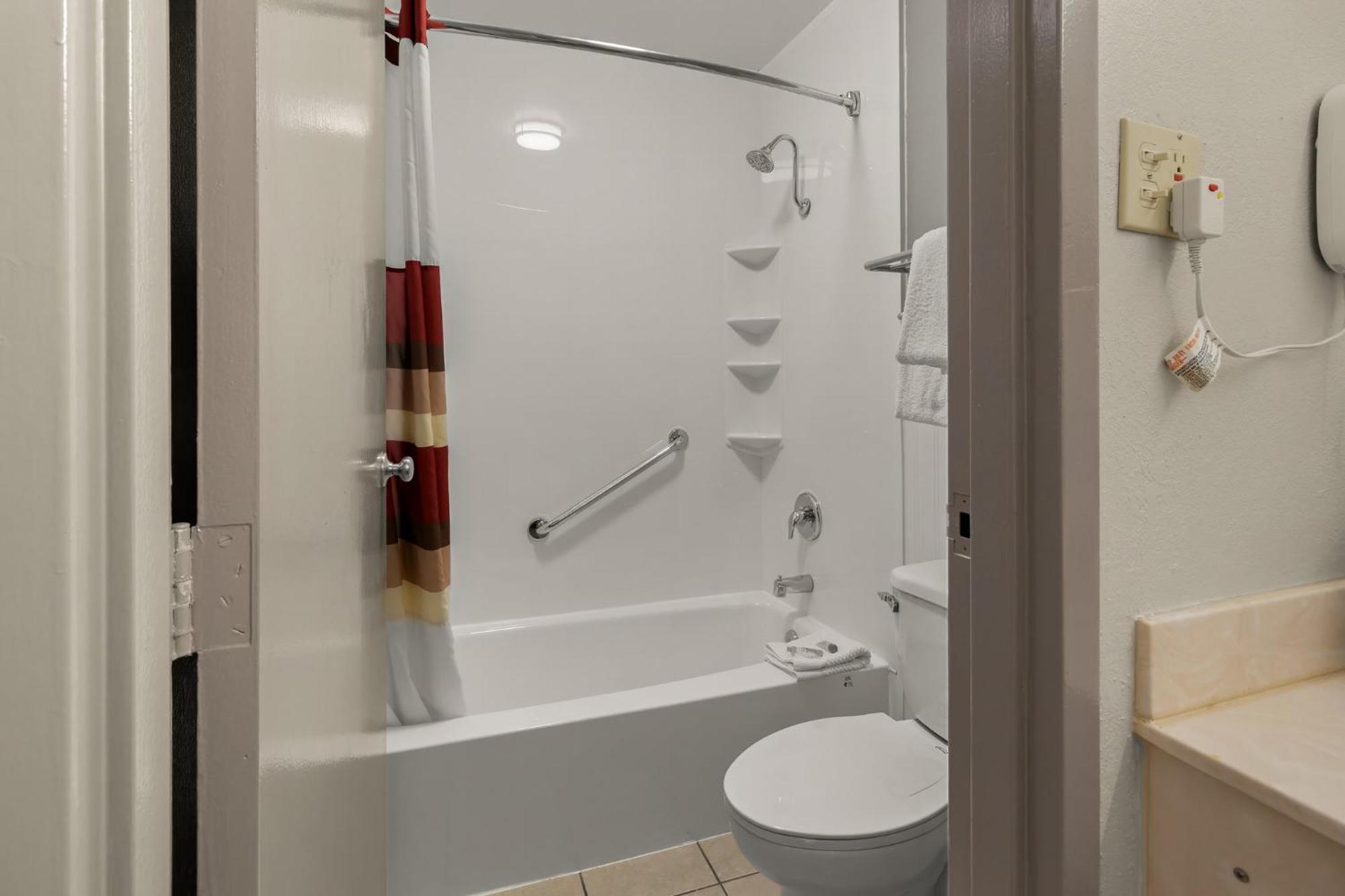 Red Roof Inn & Suites Cave City Buitenkant foto