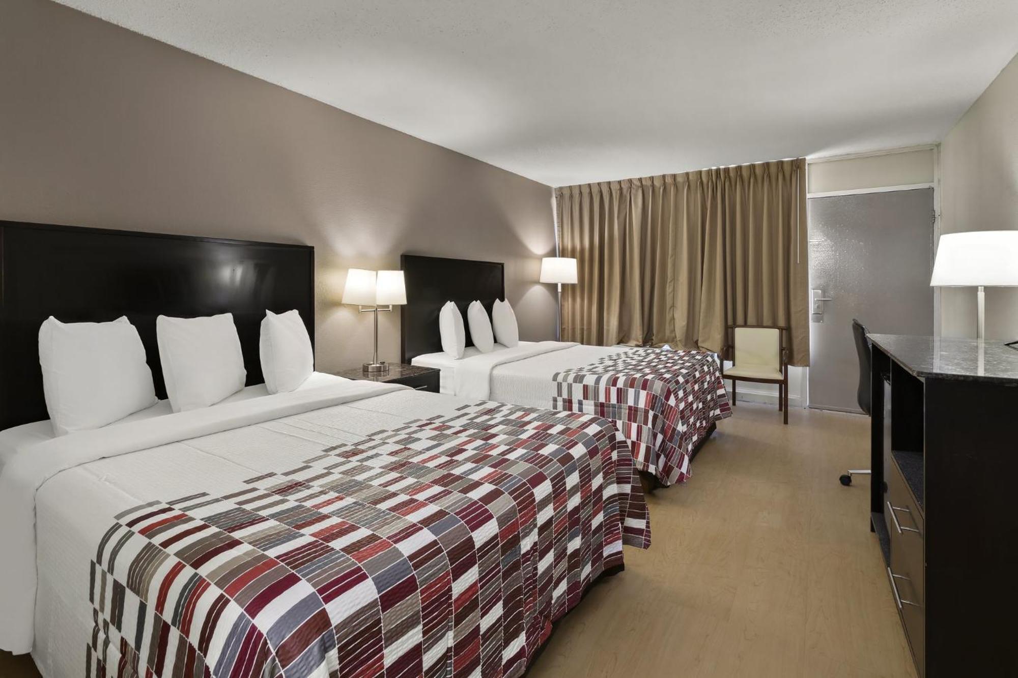 Red Roof Inn & Suites Cave City Buitenkant foto