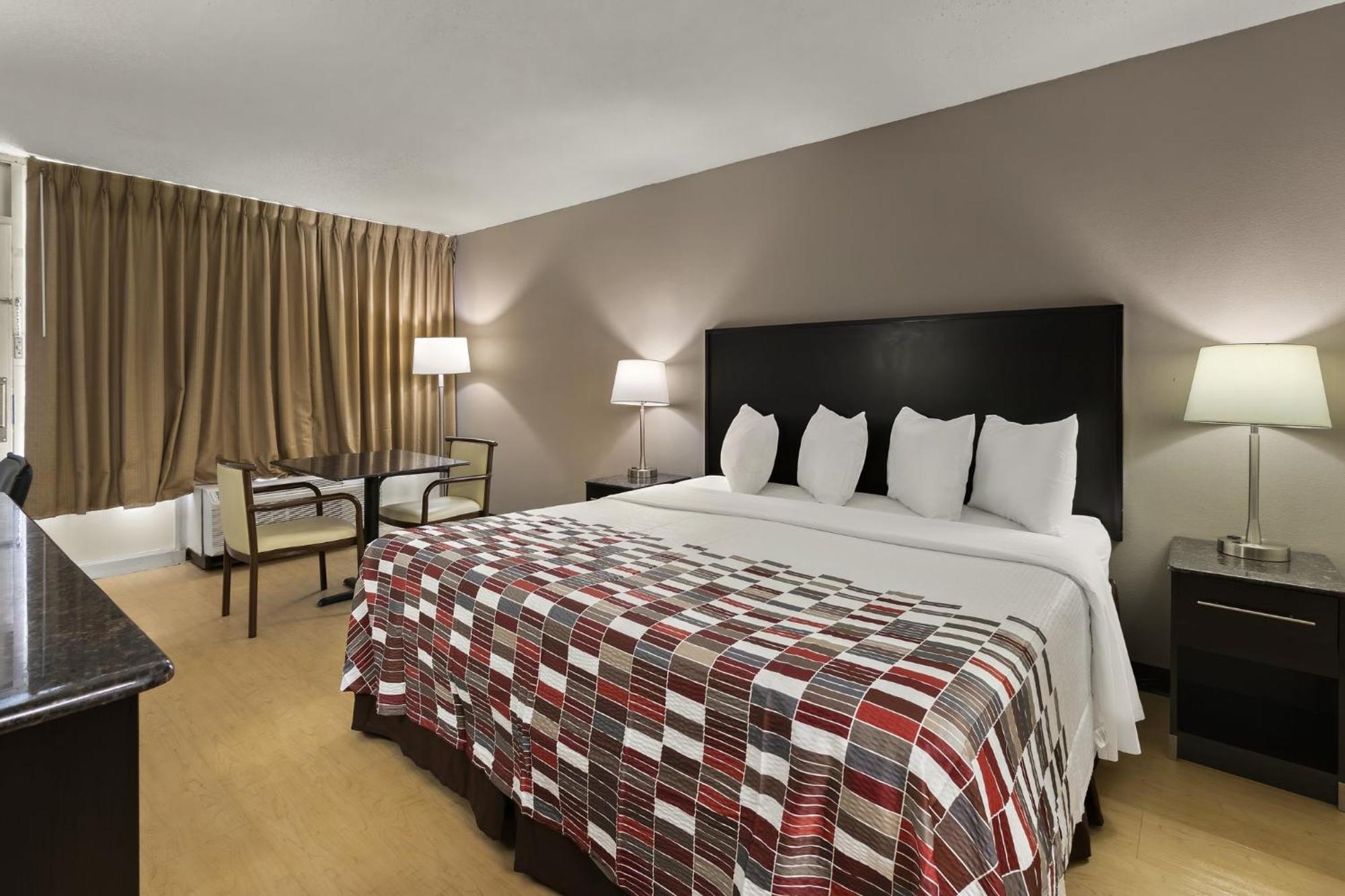 Red Roof Inn & Suites Cave City Buitenkant foto
