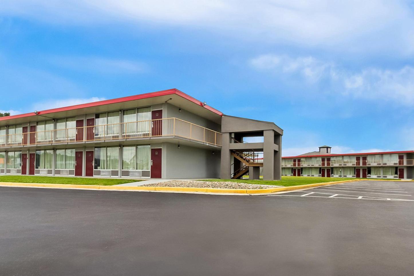 Red Roof Inn & Suites Cave City Buitenkant foto
