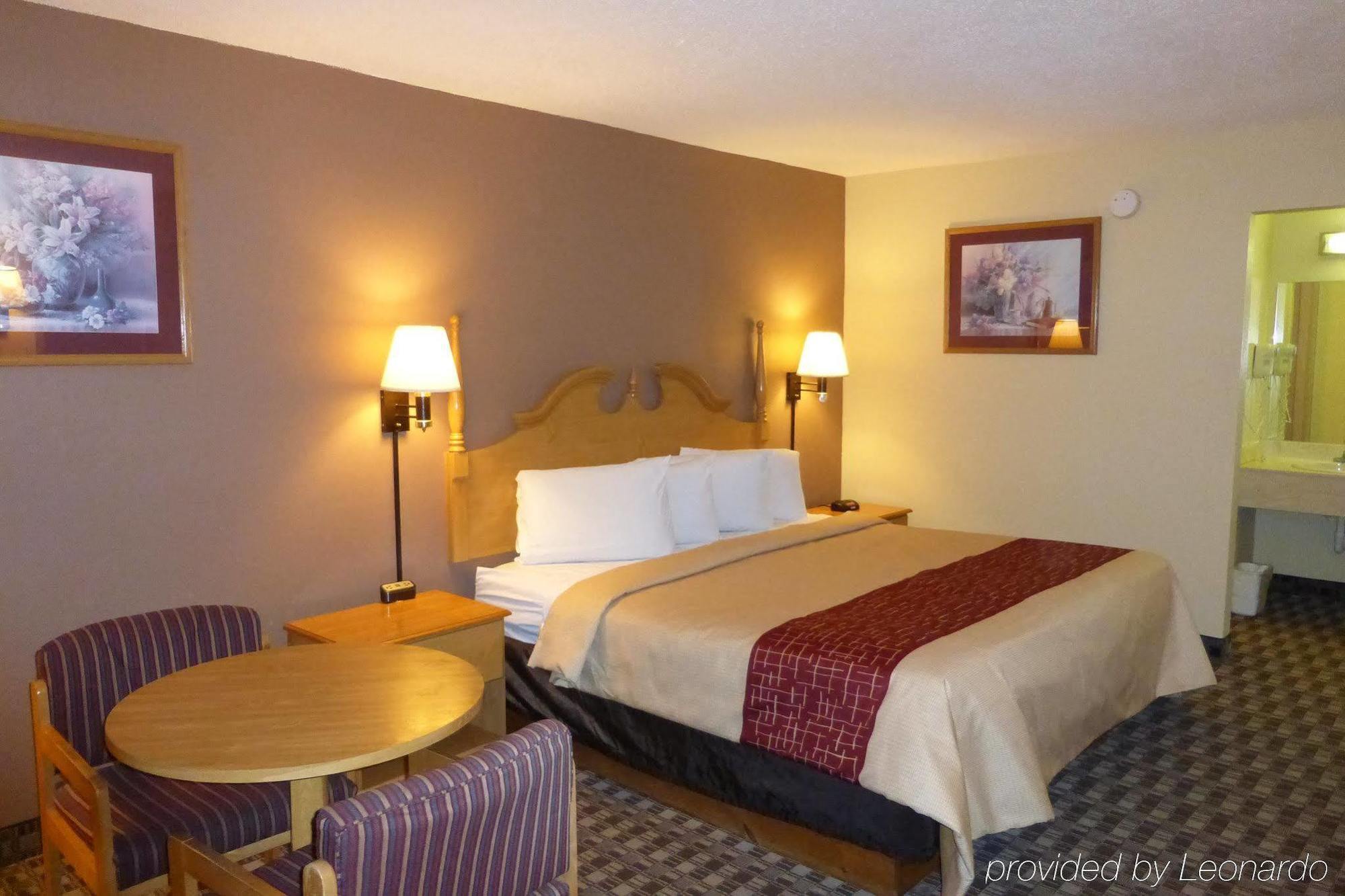 Red Roof Inn & Suites Cave City Buitenkant foto