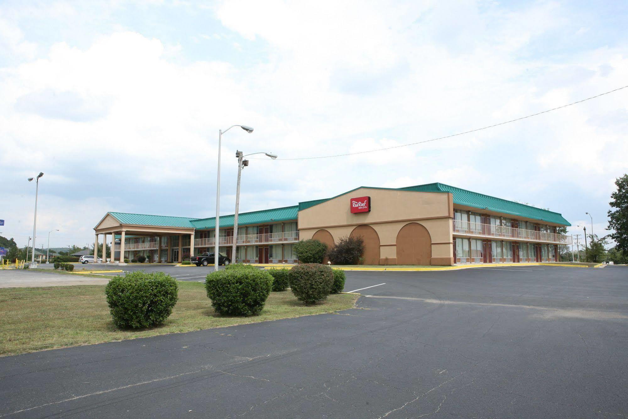 Red Roof Inn & Suites Cave City Buitenkant foto