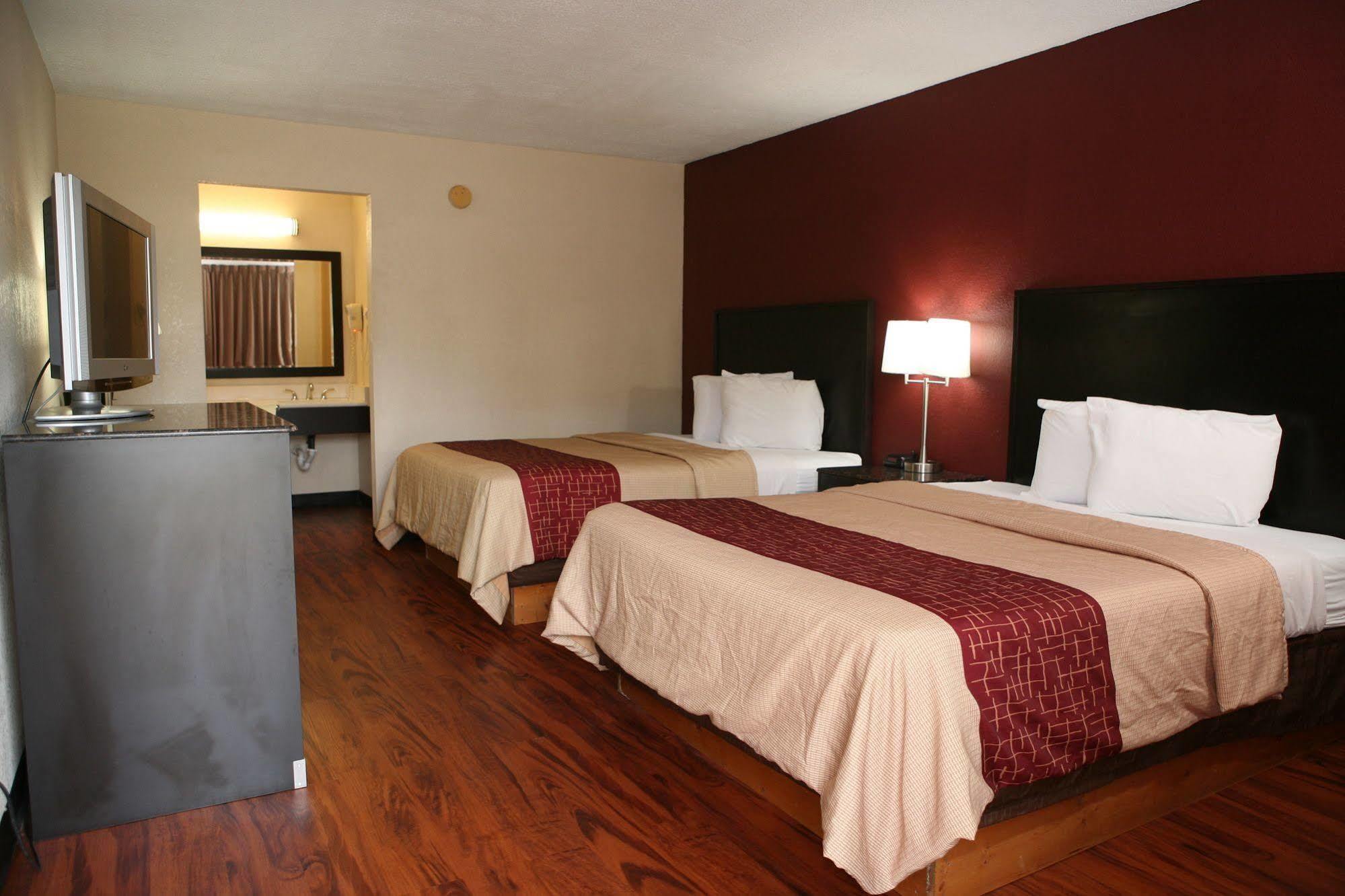 Red Roof Inn & Suites Cave City Buitenkant foto